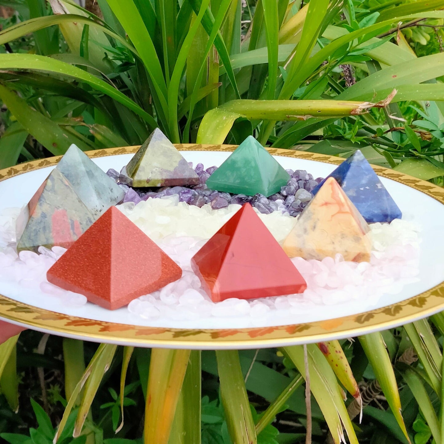 Small 3cm✨ Crystal Pyramids Sold in Sets of Two💚