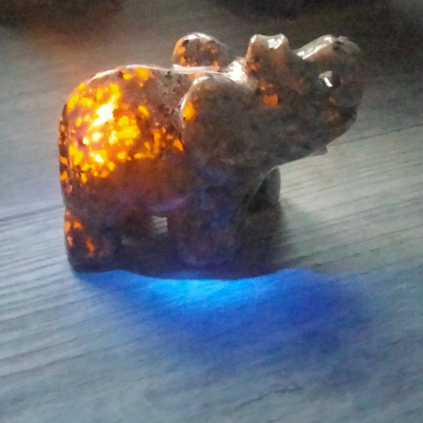 🔥Yooperlite Ultra Violet Reactive Bright Orange, Elephant.🐘