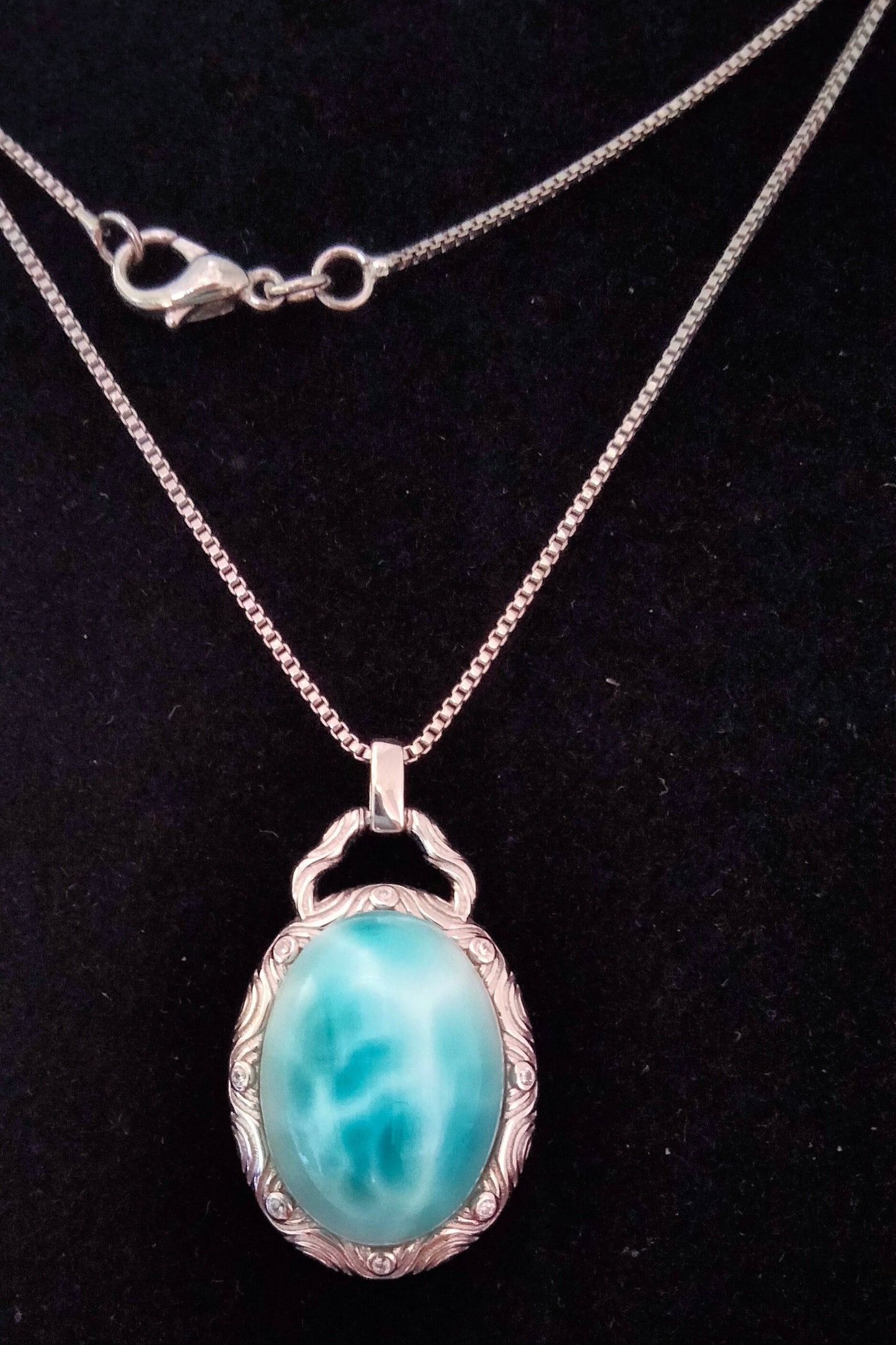 🌊 Larimar encased on 925 sterling silver Pendant includes 925 Sterling Silver Chain🌟