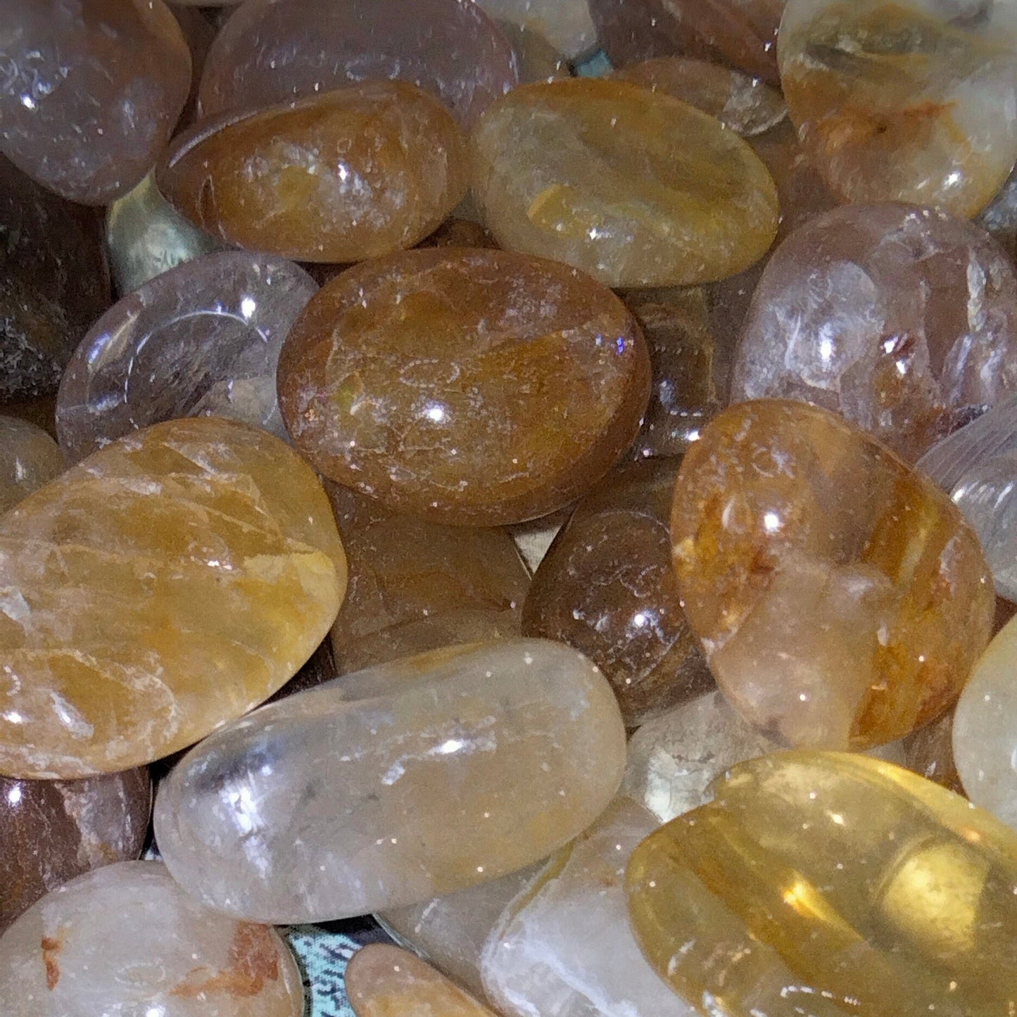 🌟💛 Stunning Golden Healer Quartz Tumble Stones (1-2 cm) with Rainbows 🌈✨