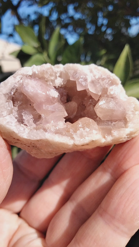 🌸✨ Argentina Pink Amethyst Geode ✨🌸N.10